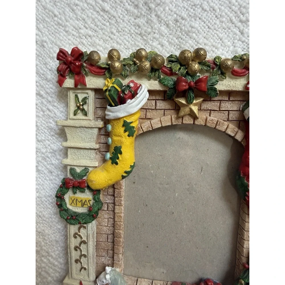 Vintage Resin 3D Christmas Holiday Fireplace Stocking Toys Picture Photo Frame